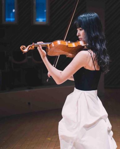 Renny小提琴 朵玥樂團 - 舉辦個人小提琴獨奏會