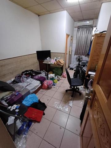 余先生 - 套房清潔前 余先生 - 套房清潔前