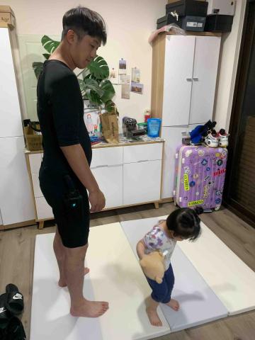 連煜華 - EMS 居家