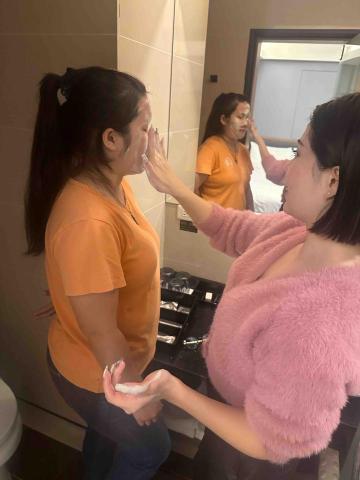 全美世界皙之密 - 體驗檢測皮膚