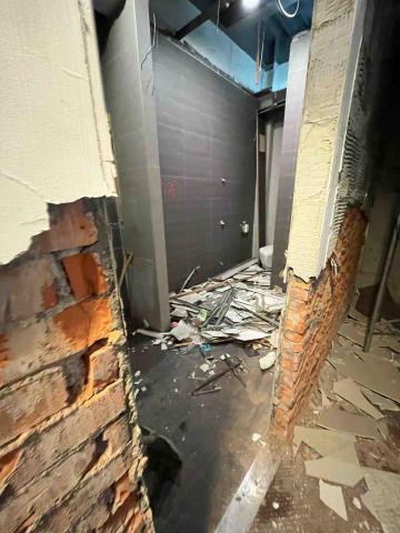 軍睿專業拆除工程 - 高雄拆穿打石