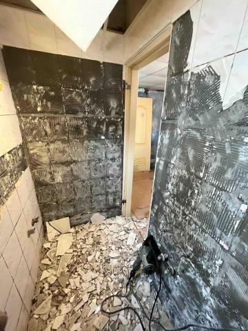軍睿專業拆除工程 - 廁所