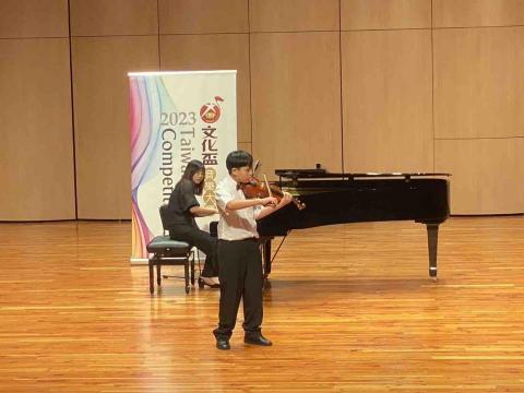 陳信晴 - 文化盃 小提琴伴奏