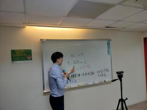 Kevin Huang - 高等會計學上課狀況