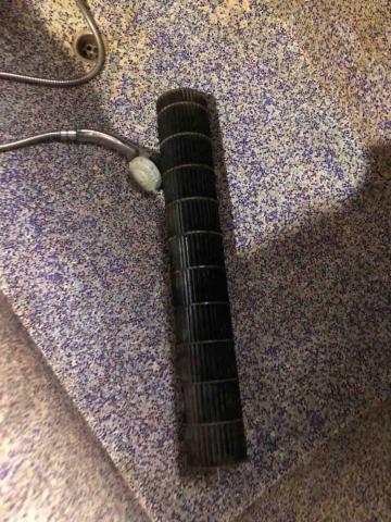 楊聖賢 - 冷氣風鼓清洗前