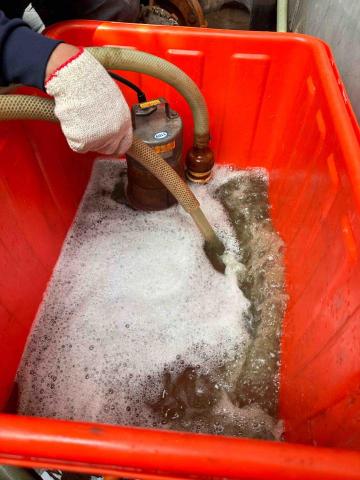 星丞空調工程行 - 冰水主機側洗