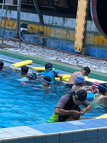 陽閔國際-活動工作室 - 2023年度 鳳林國中場域-游泳教學