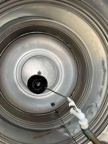 方楷喻 - 水塔清洗後