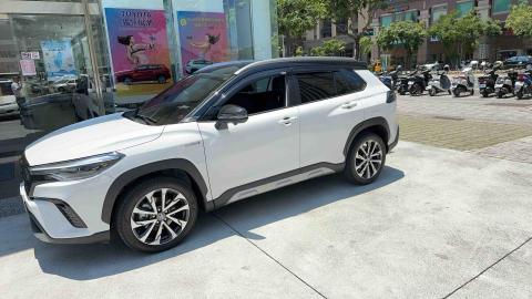 楊朝麟（Gordon) - Toyota Corolla Cross Hybrid