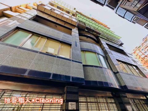 旭哥職人專業清潔 - 板橋區銀行二樓6米挑高-側面玻璃清潔完成照片