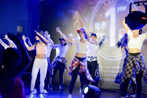 金賞燈光音響活動工程 - 運動中心週年成果發表活動統籌、設計，展場陳列與燈光音響工程