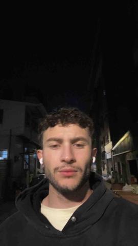 提供翻译英语服務的專家石蕊