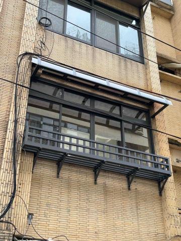 信東鋼鋁門窗工程 - 花架、四拉窗、遮雨棚