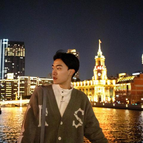 提供劇團服務的專家韓迺國