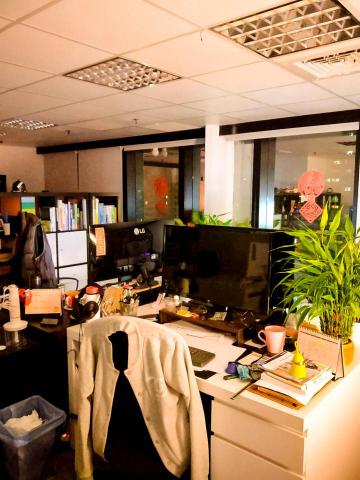 承靚元創意 - 認真的執行設計任務