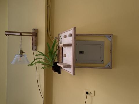 日常手作｜家具組裝 - 電箱裝飾板上牆、燈具上牆