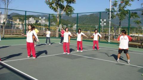 逸流網球-Toni吳怡靜教練 - 