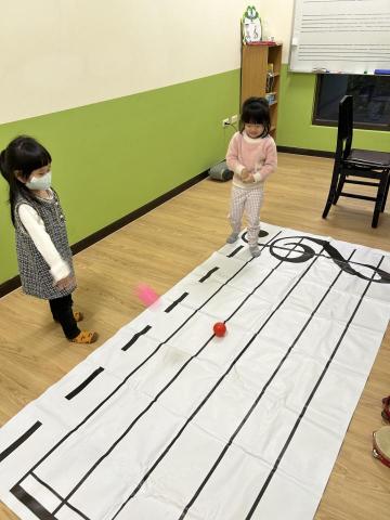 吳老師 - 幼兒鋼琴、音樂遊戲班