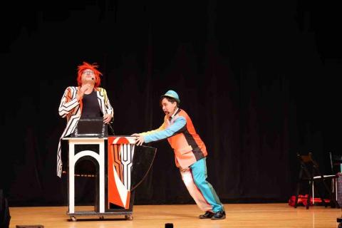 何致霖 -  何致霖 -