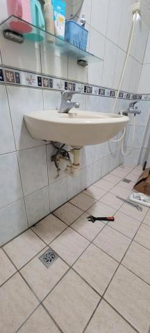 李樂咖 - 臉盆裂痕更換