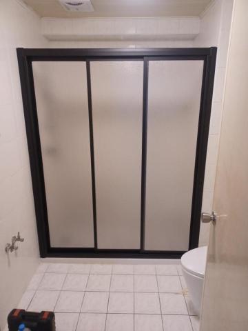 仁偉淋浴拉門 - 黑框一字三拉ps版