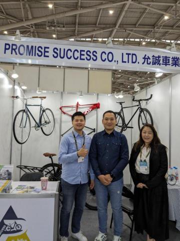 Zoe 成人英文會話/中英翻譯/口譯服務 - 2024 Taipei Cycle Escorting Interpreter 隨行翻譯 Zoe 成人英文會話/中英翻譯/口譯服務 - 2024 Taipei Cycle Escorting Interpreter 隨行翻譯