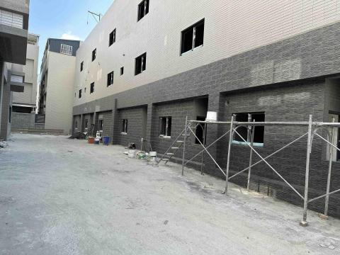 李幼仔 - 板岩 / 二丁掛 填縫