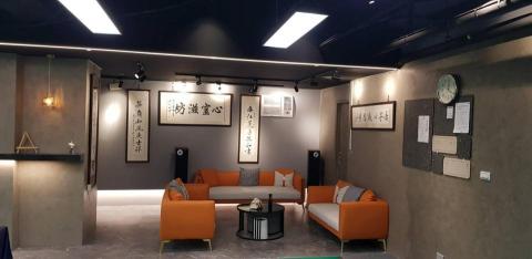 「魅筆藝創」Michael郭教練&Abby陳教練 - 全台灣唯一藝術與健康桌球融合的舒適空間 「魅筆藝創」Michael郭教練&Abby陳教練 - 全台灣唯一藝術與健康桌球融合的舒適空間