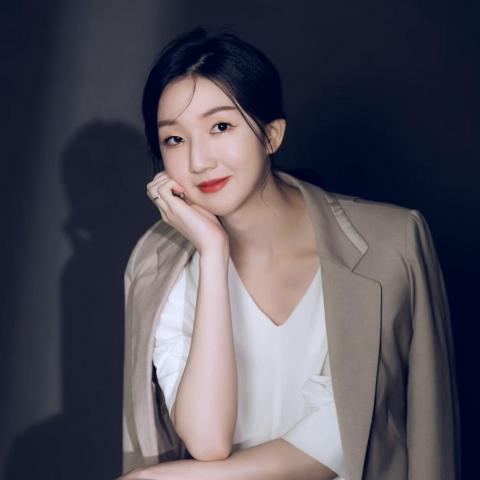 提供公關服務的專家Angel Chiu