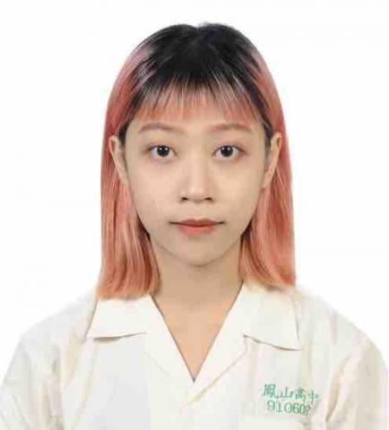 提供行動式教學服務的專家鄭聿昕