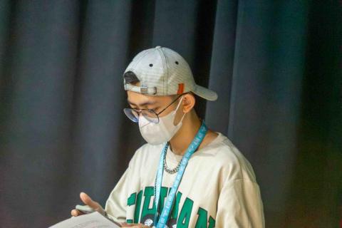 提供數學老師服務的專家黃信承