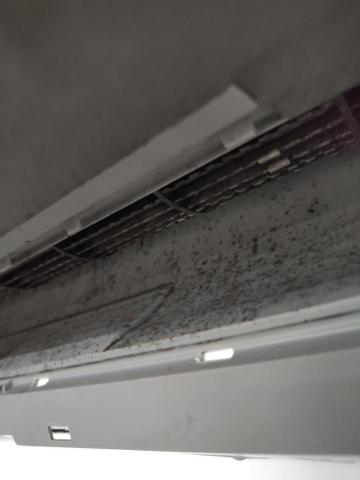 峽客清潔王 - 冷氣出風口清洗前