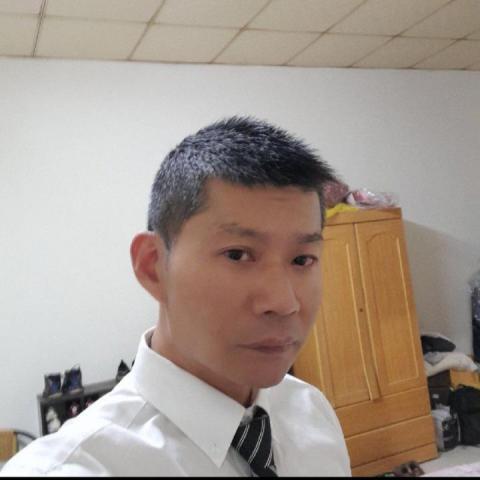 提供衣櫃深度服務的專家林宏衛