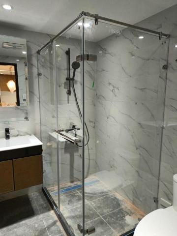 鄭智中 - L型淋浴拉門