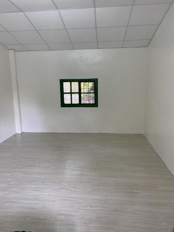 林駿睿 - 塑膠地板