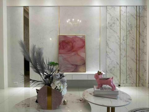 EJ室內設計 - 電視牆拼接設計使視覺延伸隱藏弱電箱