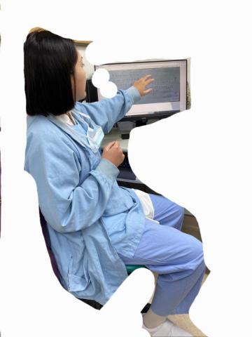 陳諭 - 實習工作照