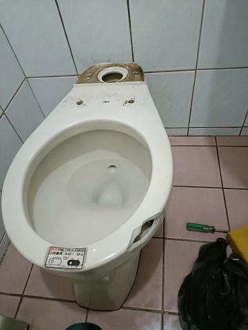唯舜居家水電 - 馬桶損傷更換