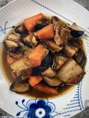 到府烹煮 - 紅燒香菇五花肉