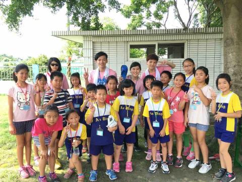 Nicole - 英語營-大地遊戲關主/設計遊戲者