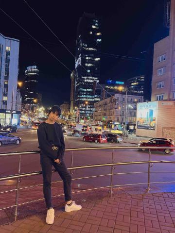 提供高壓灌注機服務的專家陳先生