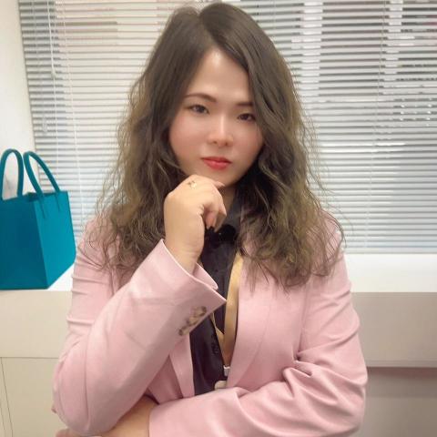 提供受眾服務的專家視覺魔方