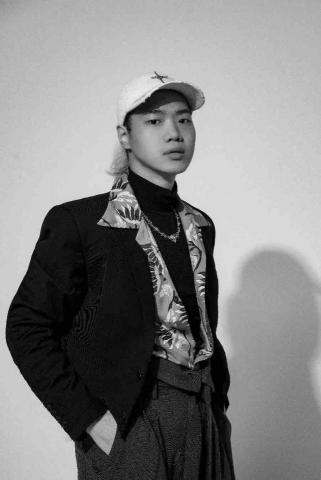 提供風景壁貼服務的專家翔哥