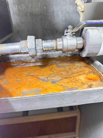 星丞空調工程行 - 送風機清洗前水盤