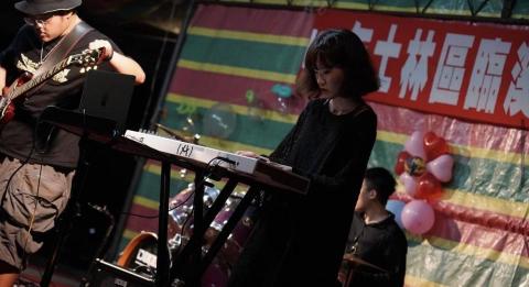 Penny國中小觀念數學、社會科議題教育 - 流行Keyboard 5年、古典鋼琴8年