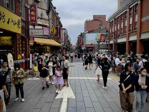 許家禾 - 手機修圖 (徠卡風格照) 許家禾 - 手機修圖 (徠卡風格照)