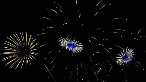 許家禾 - 手機煙火照 (修圖後) 許家禾 - 手機煙火照 (修圖後)