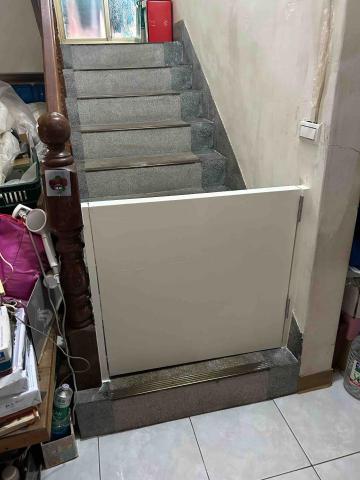閎恩工程行 - 樓梯間小門訂製