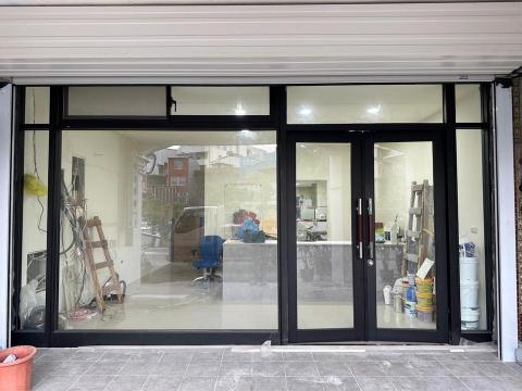 世傑鋼鋁門窗 范先生 -  世傑鋼鋁門窗 范先生 -