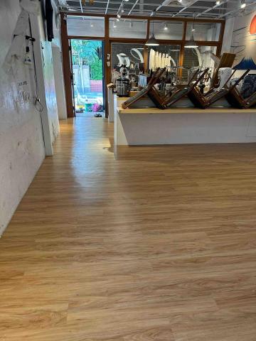 鈜順油漆工程 - 塑膠地磚